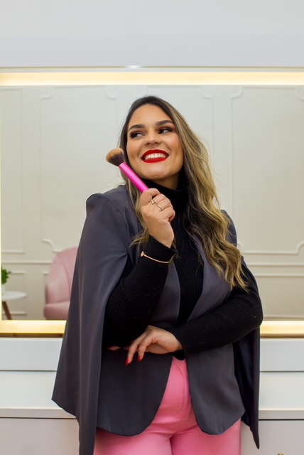 Caroline Lopes — Guia da Maqui